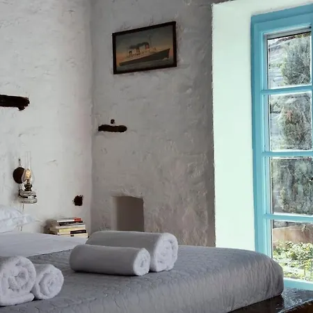 Historical Stone Manor-upper Floor Villa *